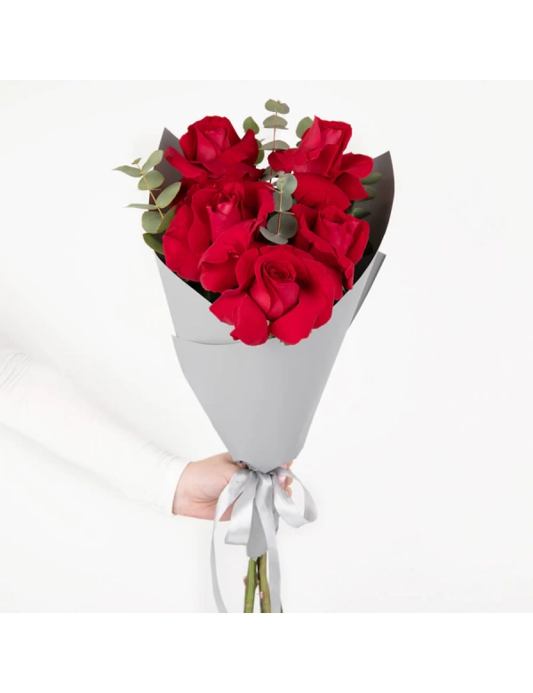 Buchet cu 5 trandafiri rosii speciali 